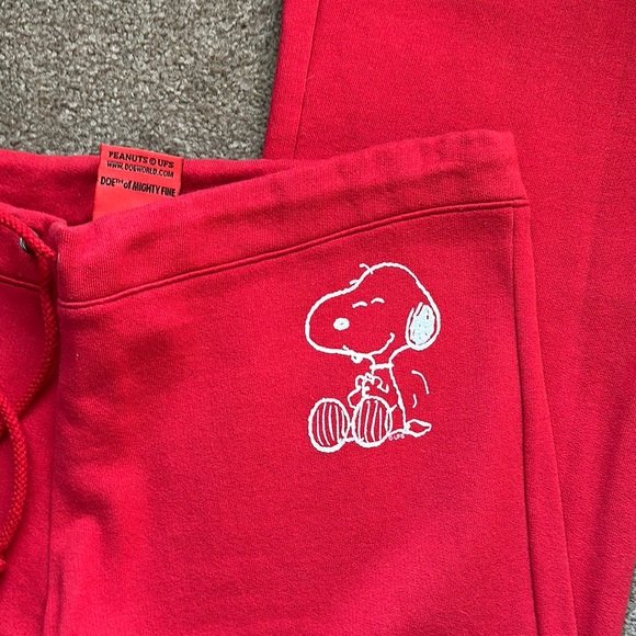 Red Snoopy Hoodie & Matching Pants - Picture 7 of 10